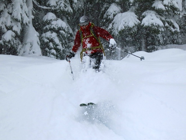 A New Women's Ski Camp Pairs Gear-Testing With Skills Training - 5280